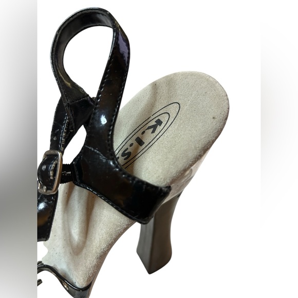 Bratz-Inspired Y2K K.I.S. Black 7-Inch Platform Heels - Picture 6 of 15